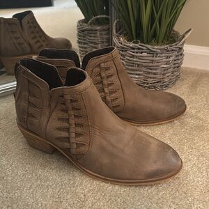 Charles by David Charles brown leather ankle bootie 8